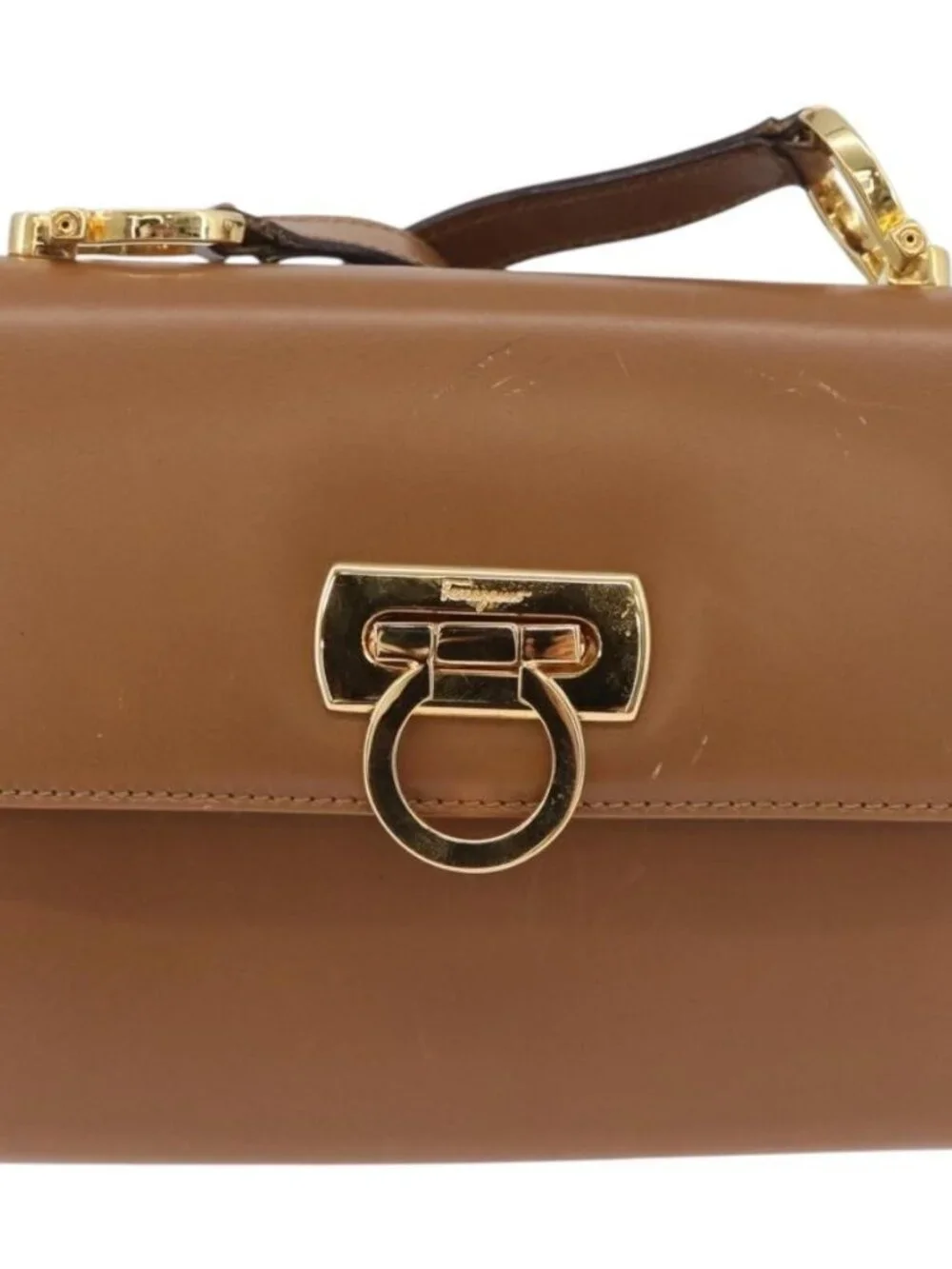 Salvatore Ferragamo Gancini Shoulder Bag Leather Beige Gold Auth BSZ647